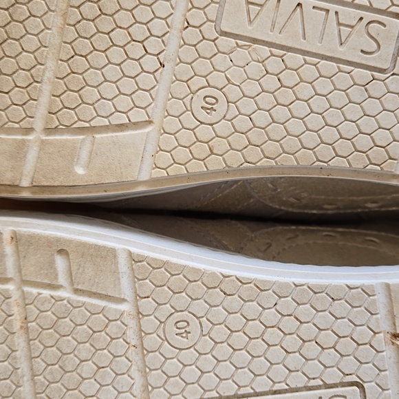 Salvia Women's Sneakers Style Kat Size 40 or 9.5/10 - Picture 7 of 8